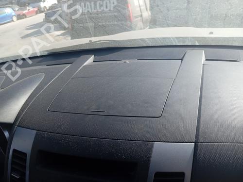 Used Glove box PEUGEOT 4007 (VU_, VV_) 2.2 HDi (156 hp) 28598662