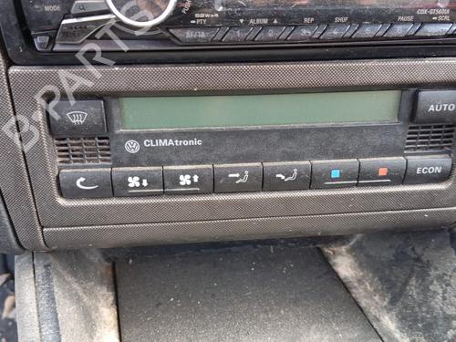 AC Styreenhet / Manøvreringsenhet VW BORA I (1J2) 1.9 TDI (110 hp) 19305441