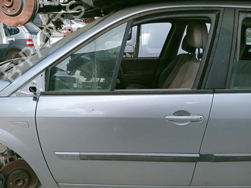 Used Left front door RENAULT SCÉNIC II (JM0/1_) 1.9 dCi (JM0G, JM12, JM1G, JM2C) (120 hp) 25848659