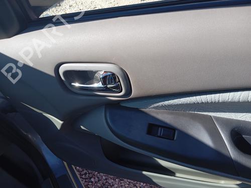 Used Right front window switch NISSAN ALMERA II (N16) 2.2 Di (110 hp) 26499426
