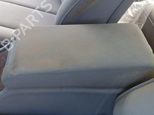 Used Armrest / Center console MERCEDES-BENZ E-CLASS (W210) E 220 CDI (210.006) (143 hp) 24366445