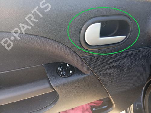 Venstre foran invendig håndtak FORD FIESTA V (JH_, JD_) 1.4 TDCi (68 hp) 22925312