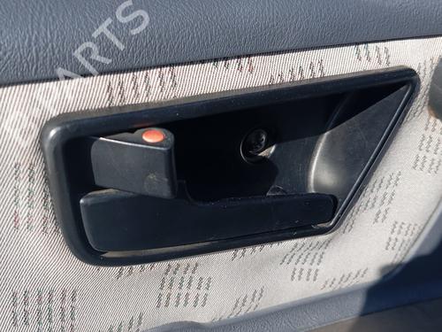 Venstre bagtil invendig håndtag TATA SAFARI (42_FD) 3.0 D (116 hp) 28681060