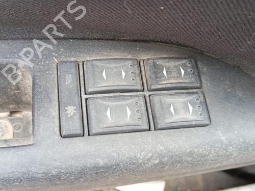 Used Left front window switch FORD MONDEO III (B5Y) 2.0 TDCi (130 hp) 16225976