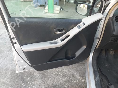 Used Front left interior door handle TOYOTA YARIS (_P9_) [2005-2014]  17322923
