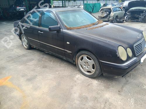 Used Front right lock MERCEDES-BENZ E-CLASS (W210) E 300 D (210.020) (136 hp) 19340471