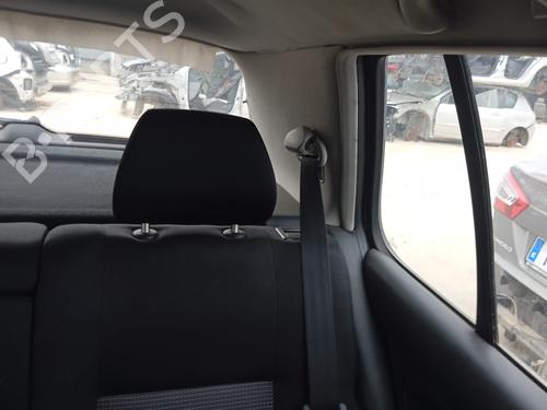 Used Rear left seatbelt VW GOLF IV (1J1) 1.4 16V (75 hp) 21389164