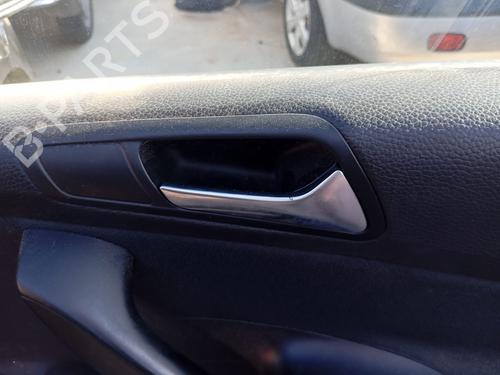Maneta interior delantera derecha VW PASSAT B6 (3C2) 2.0 TDI (110 hp) 24198456