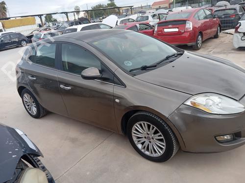 Used Right front fenders Right front fenders FIAT BRAVO II (198_) 1.9 D Multijet (198AXB1A) (120 hp) 33652806 33652806