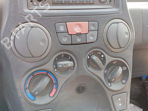 Used Climate control FIAT PANDA (169_) 1.2 (169.AXB11, 169.AXB1A) (60 hp) 17745660