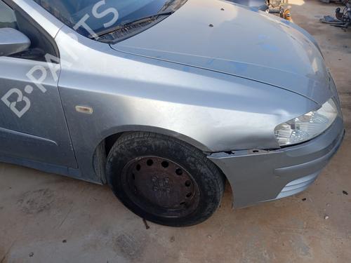 Used Right front fenders FIAT STILO (192_) 1.9 D Multijet (120 hp) 21516921