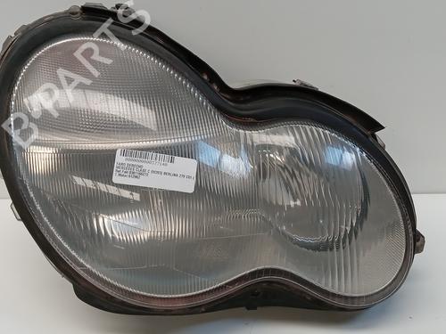 Right headlight MERCEDES-BENZ C-CLASS (W203) C 270 CDI (203.016) (170 hp) 15824407