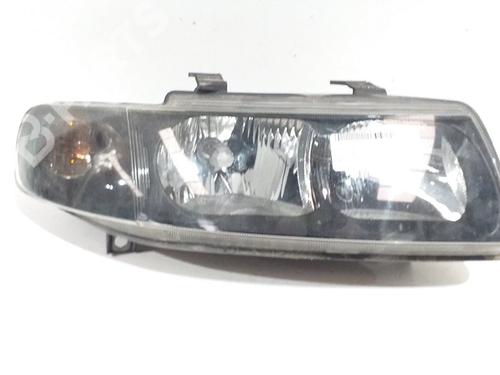 Used Right headlight Right headlight SEAT LEON (1M1) 1.6 16 V (105 hp) 10516164 10516164