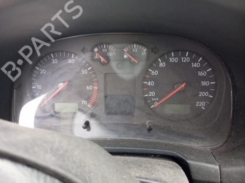 Used Instrument cluster VW GOLF IV (1J1) 1.4 16V (75 hp) 21389165