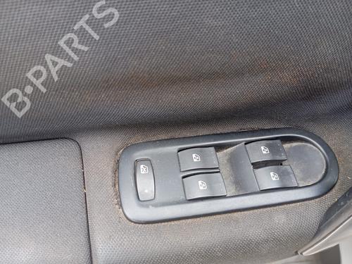 Used Left front window switch RENAULT GRAND SCÉNIC II (JM0/1_) [2004-2009]  25848810