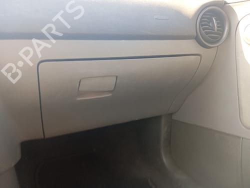 Handskerum SEAT CORDOBA (6L2) 1.4 16V (75 hp) 19513461
