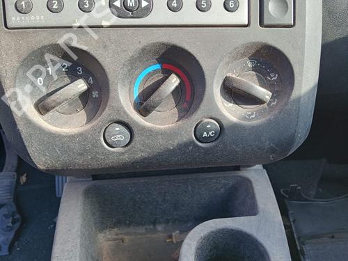 Used Climate control FORD FIESTA V (JH_, JD_) 1.4 TDCi (68 hp) 22929158