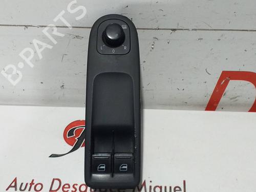 Used Left front window switch VW GOLF VI (5K1) 1.6 TDI (105 hp) 9358212
