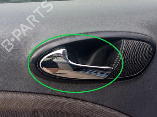 Used Front left interior door handle SEAT LEON (1P1) [2005-2013]  28703884