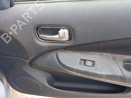 Used Right front window switch NISSAN ALMERA II (N16) 1.5 (90 hp) 26432367