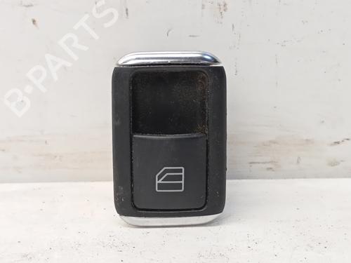 Venstre bagtil elrude kontakt Venstre bagtil elrude kontakt MERCEDES-BENZ E-CLASS T-Model (S212) E 350 CDI (212.225) (231 hp) 36361480 36361480