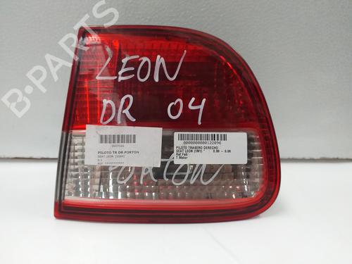 Used Right taillight SEAT LEON (1M1) [1999-2006]  9346830