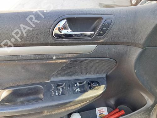 Used Front left interior door handle VW GOLF V (1K1) [2003-2010]  21162621