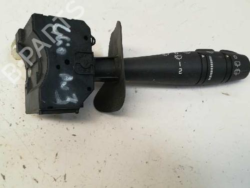 Used Steering column stalk RENAULT CLIO II (BB_, CB_) [1998-2016]  9356703