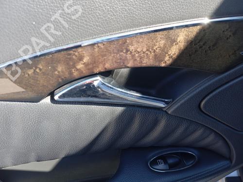 Used Rear left interior door handle MERCEDES-BENZ E-CLASS (W211) E 270 CDI (211.016) (177 hp) 26331607