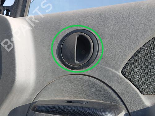 Used Front right interior door handle DAEWOO KALOS (KLAS) 1.4 16V (94 hp) 16235569