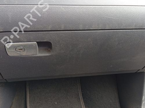 Used Glove box VW GOLF V (1K1) 1.6 MultiFuel (102 hp) 16237303