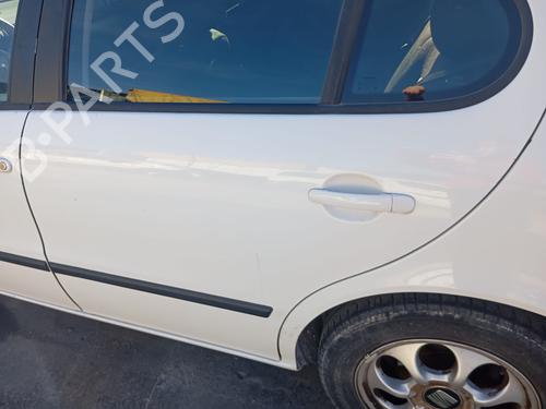 Used Rear left exterior door handle SEAT LEON (1M1) [1999-2006]  22601910