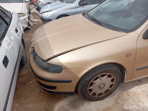 Used Left front fenders SEAT TOLEDO II (1M2) [1998-2006]  24471945