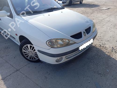 Used Right headlight RENAULT MEGANE I (BA0/1_) 1.4 16V (BA0D, BA1H, BA0W, BA10) (95 hp) 28478056