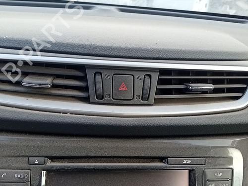Used Air vent NISSAN X-TRAIL III (T32_, T32R, T32RR) [2013-2025]  28516006