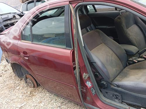 Used Rear right lock FORD MONDEO III (B5Y) 2.0 TDCi (130 hp) 16225961