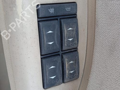 Used Left front window switch FORD MONDEO III Saloon (B4Y) 2.0 16V TDDi / TDCi (115 hp) 12282985