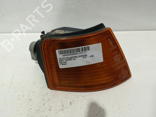 Used Right front indicator SEAT TOLEDO I (1L2) [1991-1999]  9346845