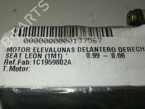 Right front window motor SEAT LEON (1M1)  | BP9350704E20 