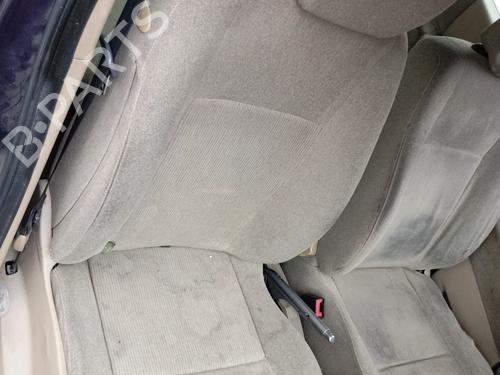 Used Right front seat RENAULT MODUS / GRAND MODUS (F/JP0_) 1.5 dCi (FP0D, JP0D) (82 hp) 28478258