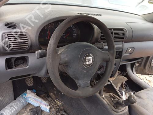 Instrumentbræt SEAT LEON (1M1) 1.9 TDI (110 hp) 16236622
