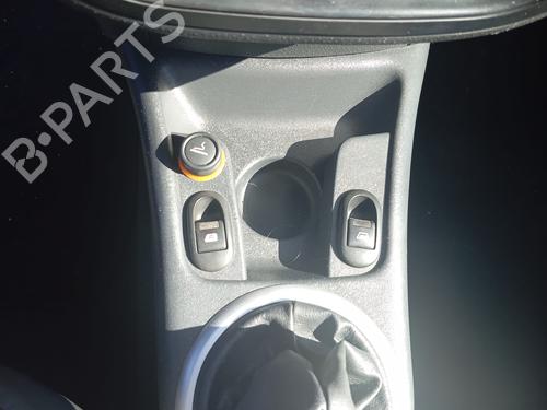 Used Left front window switch CITROËN C2 (JM_) 1.4 (73 hp) 26004809