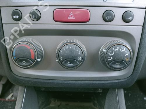 Commande Chauffage ALFA ROMEO 147 (937_) 1.6 16V T.SPARK ECO (937.AXA1A, 937.BXA1A) (105 hp) 21169510