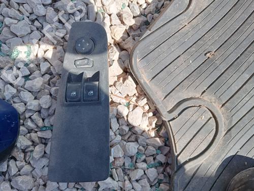 Used Left front window switch FIAT GRANDE PUNTO (199_) 1.3 D Multijet (199.AXD11, 199.AXD1A, 199.AXD1B,... (90 hp) 12279751