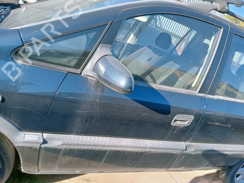 Używane Klamka zewnętrzna drzwi przednich lewych OPEL ZAFIRA A MPV (T98) 2.0 DTI 16V (F75) (101 hp) 17227243