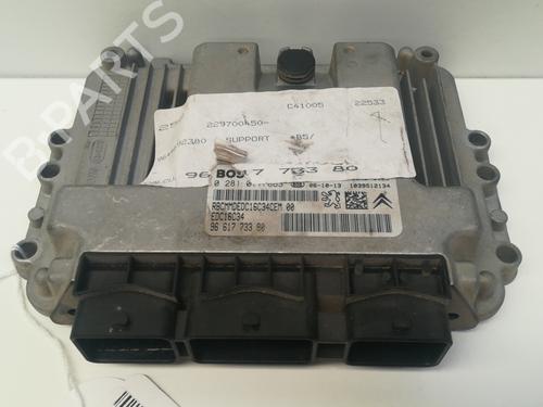 Used Engine control unit (ECU) CITROËN C4 Coupe (LA_) 1.6 HDi (90 hp) 15539567