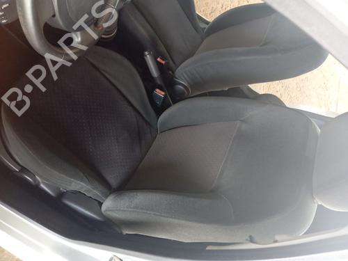 Used Left front seat FORD FIESTA V (JH_, JD_) 1.4 16V (80 hp) 25493627