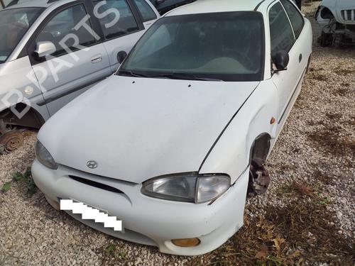 Used Right headlight HYUNDAI ACCENT I (X-3) 1.3 i 12V (84 hp) 18026188