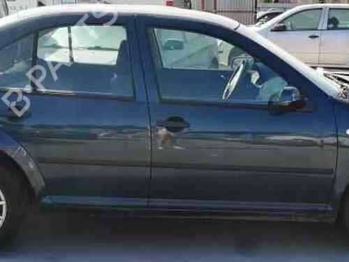 Left taillight VW BORA I (1J2) 1.9 TDI | BP9355102C34 