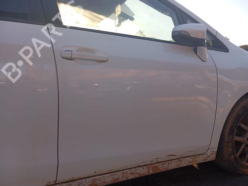 Used Front right exterior door handle TOYOTA VERSO (_R2_) 2.2 D-4D (AUR21_, AUR21R) (150 hp) 23497222